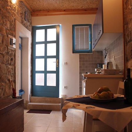 Lira - Studio Apartment Trogir Kültér fotó