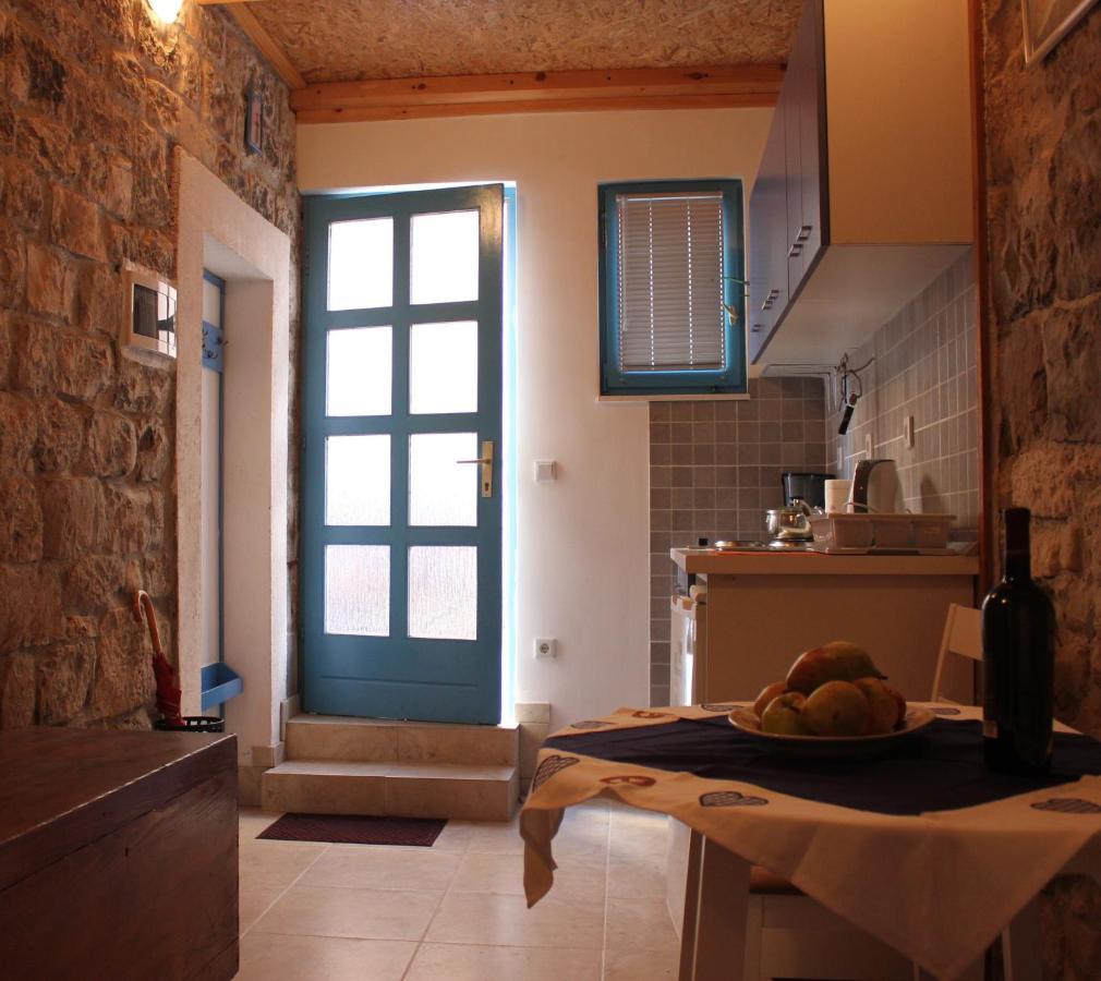 Lira - Studio Apartment Trogir Kültér fotó