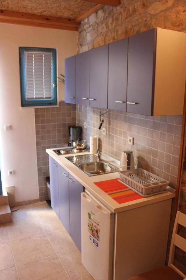 Lira - Studio Apartment Trogir Kültér fotó