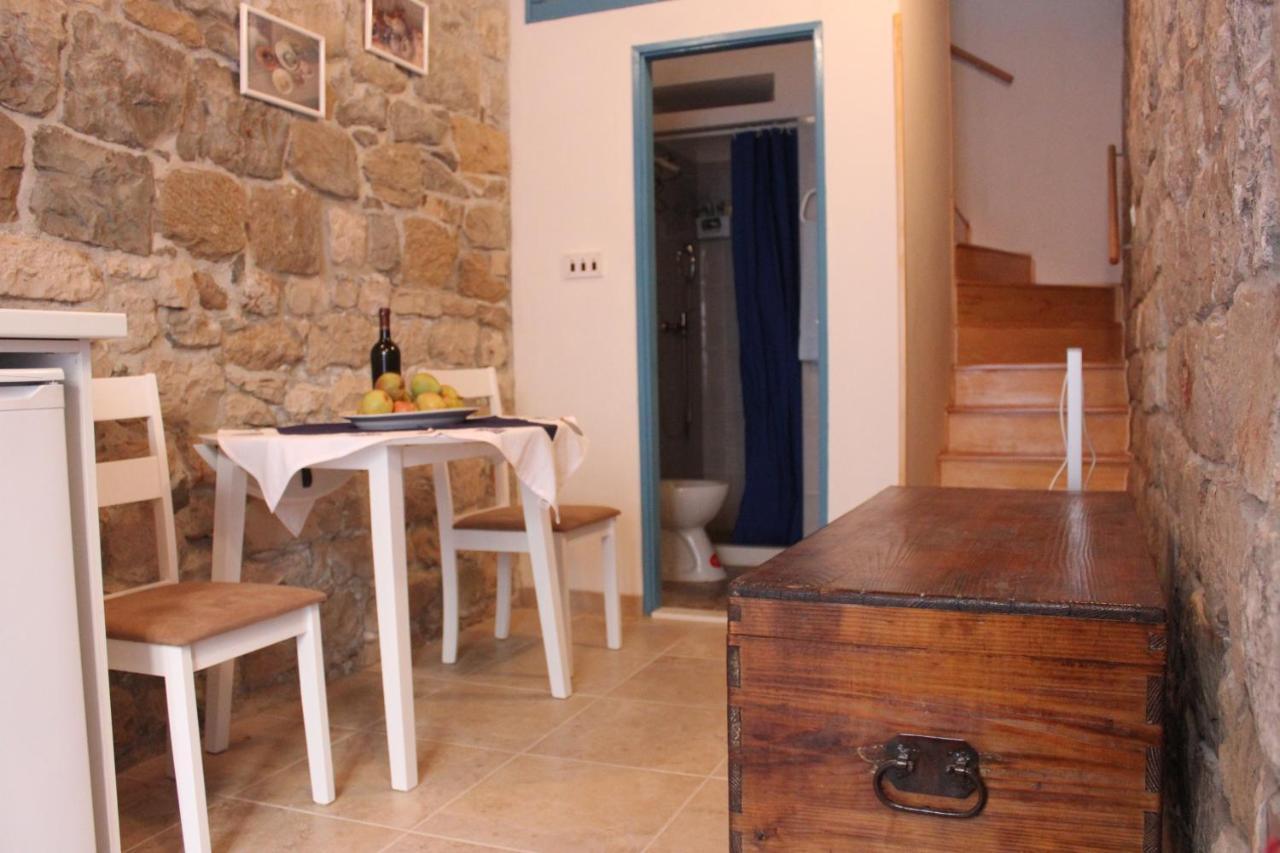 Lira - Studio Apartment Trogir Kültér fotó